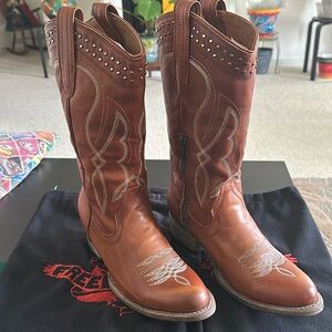 Freebird by Steve Madden Leather Zion Women’s Boots NWB Whiskey brown size 9